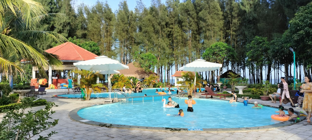 Hồ bơi Thiên Đường Xứ Thanh